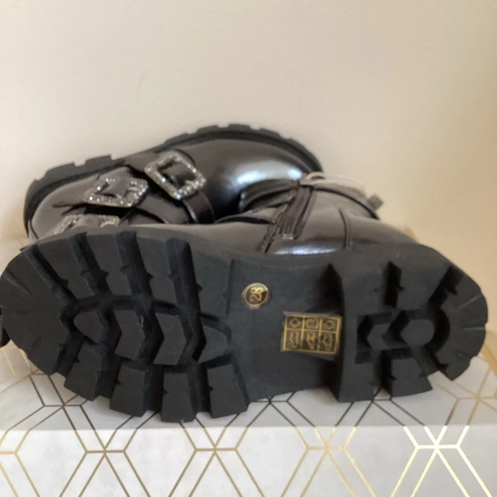 Oca Loca kids boots NWB